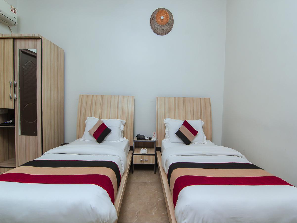 Oyo 1358 Hotel Crossroad Lucknow Exterior foto