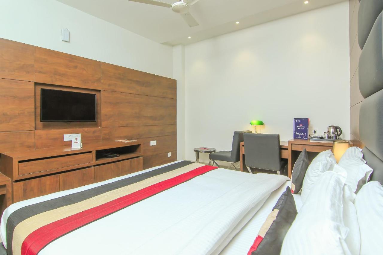 Oyo 1358 Hotel Crossroad Lucknow Exterior foto